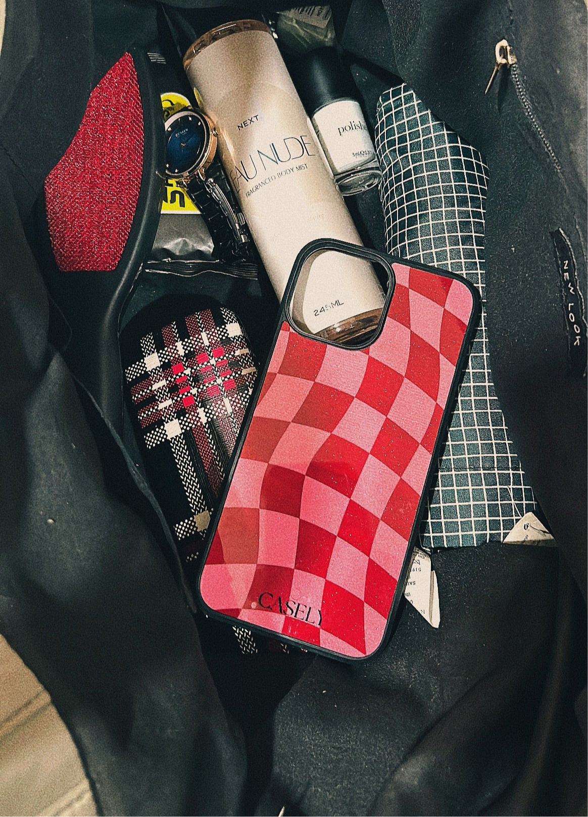 02. RED CHEQUER
